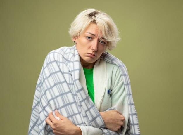 Grypa jelitowa objawy u dorosłych jak je rozpoznać?