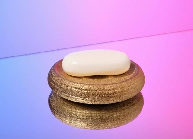 Jak działa mydło w kostce rozjaśniające skórę 100 g La Diva?