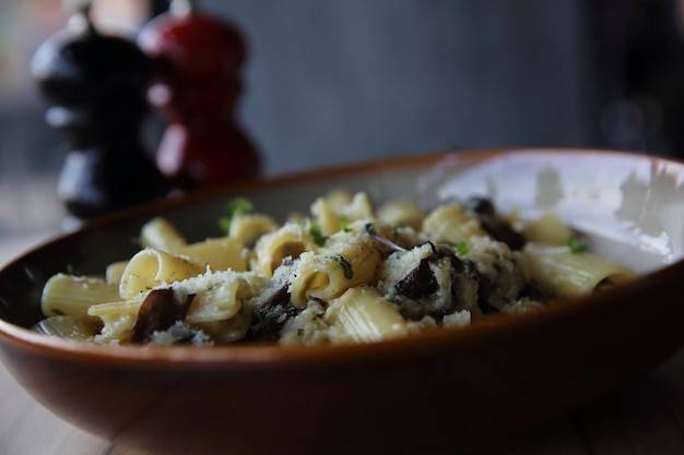 Jak wybrać pastę z czarnego czosnku bio bezglutenową?