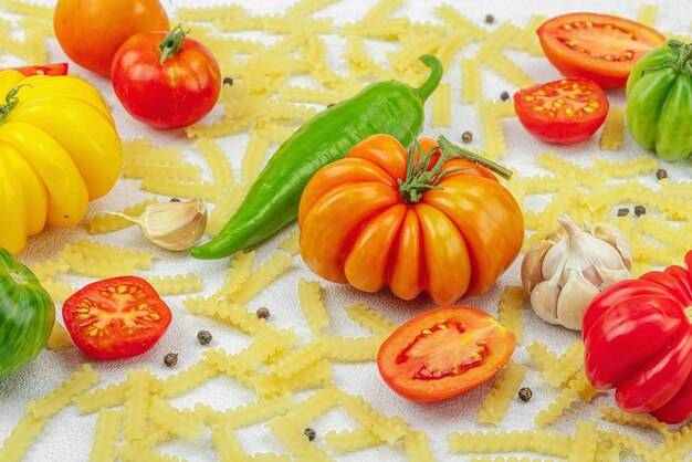 Sos z żółtych pomidorów z kurkumą bezglutenowy bio w codziennej kuchni