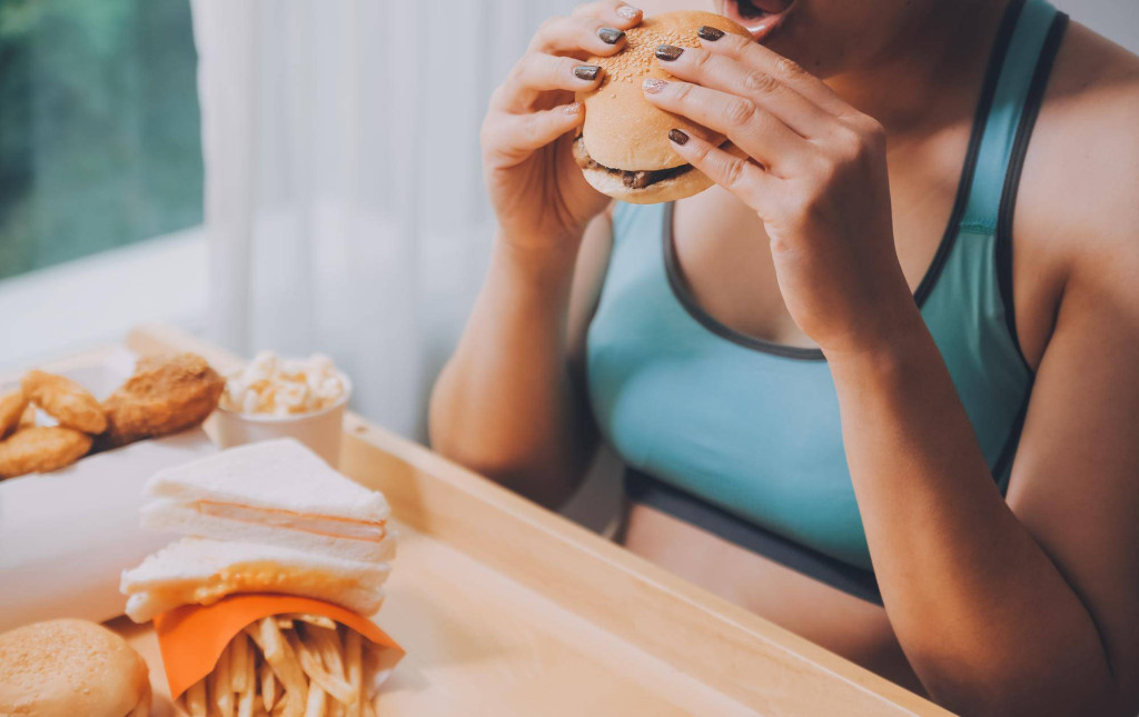 Ile kcal jeść na śniadanie aby czuć się dobrze?